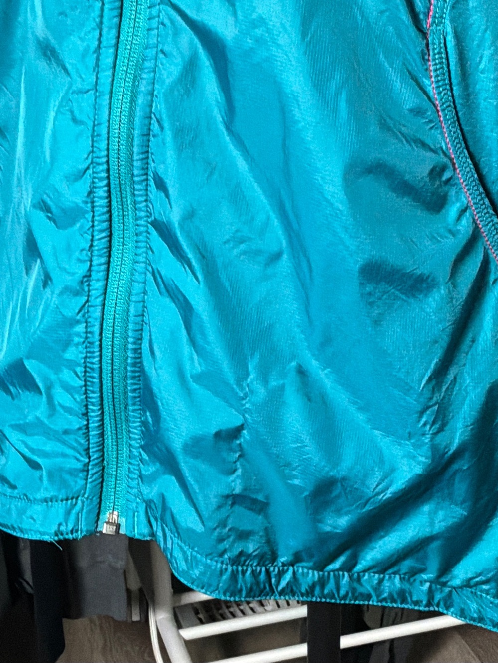ADIDAS | Y2K INSPIRED RUNNING JACKET - Picture 5 of 15
